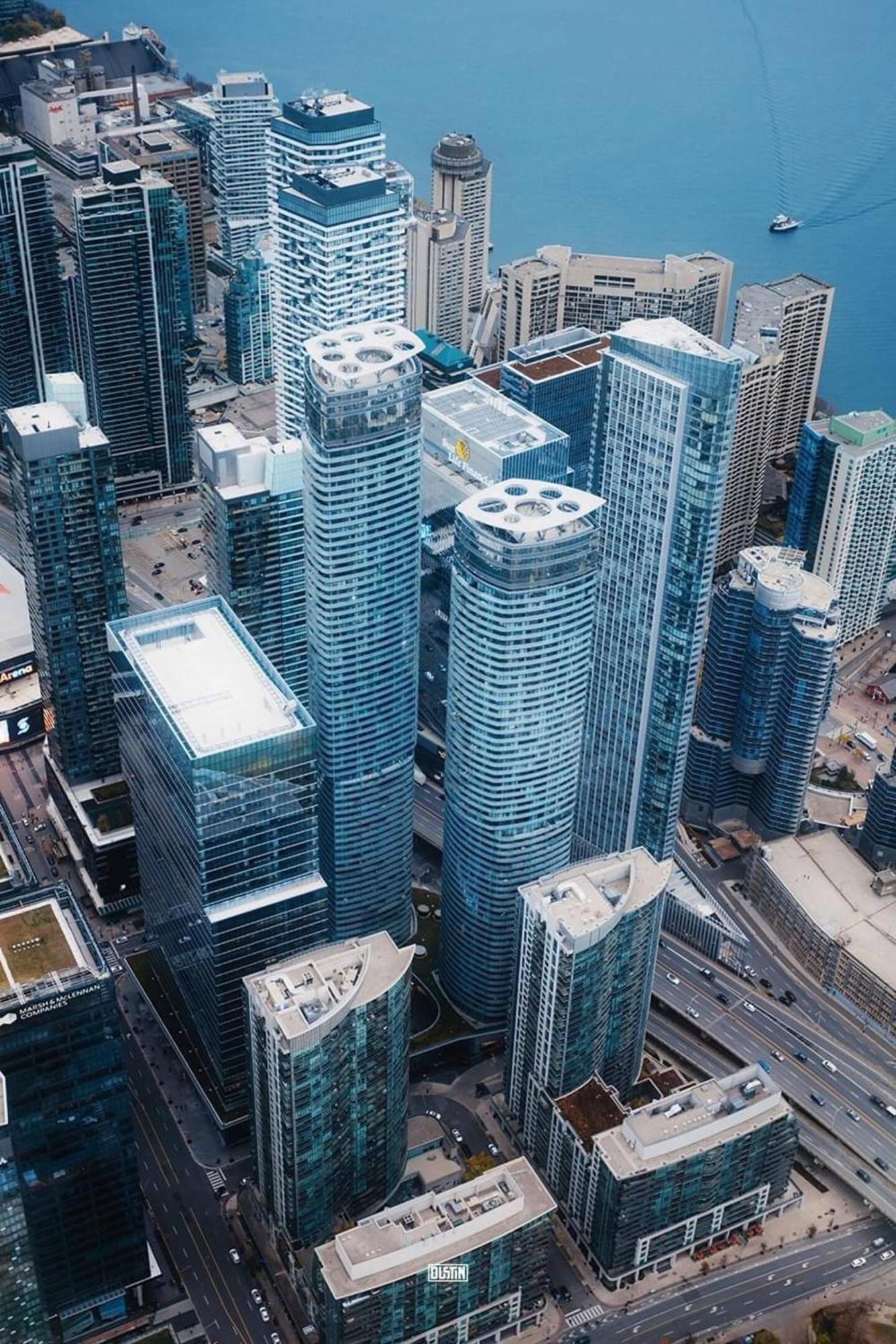 Grand Royal Suites Toronto Exterior foto