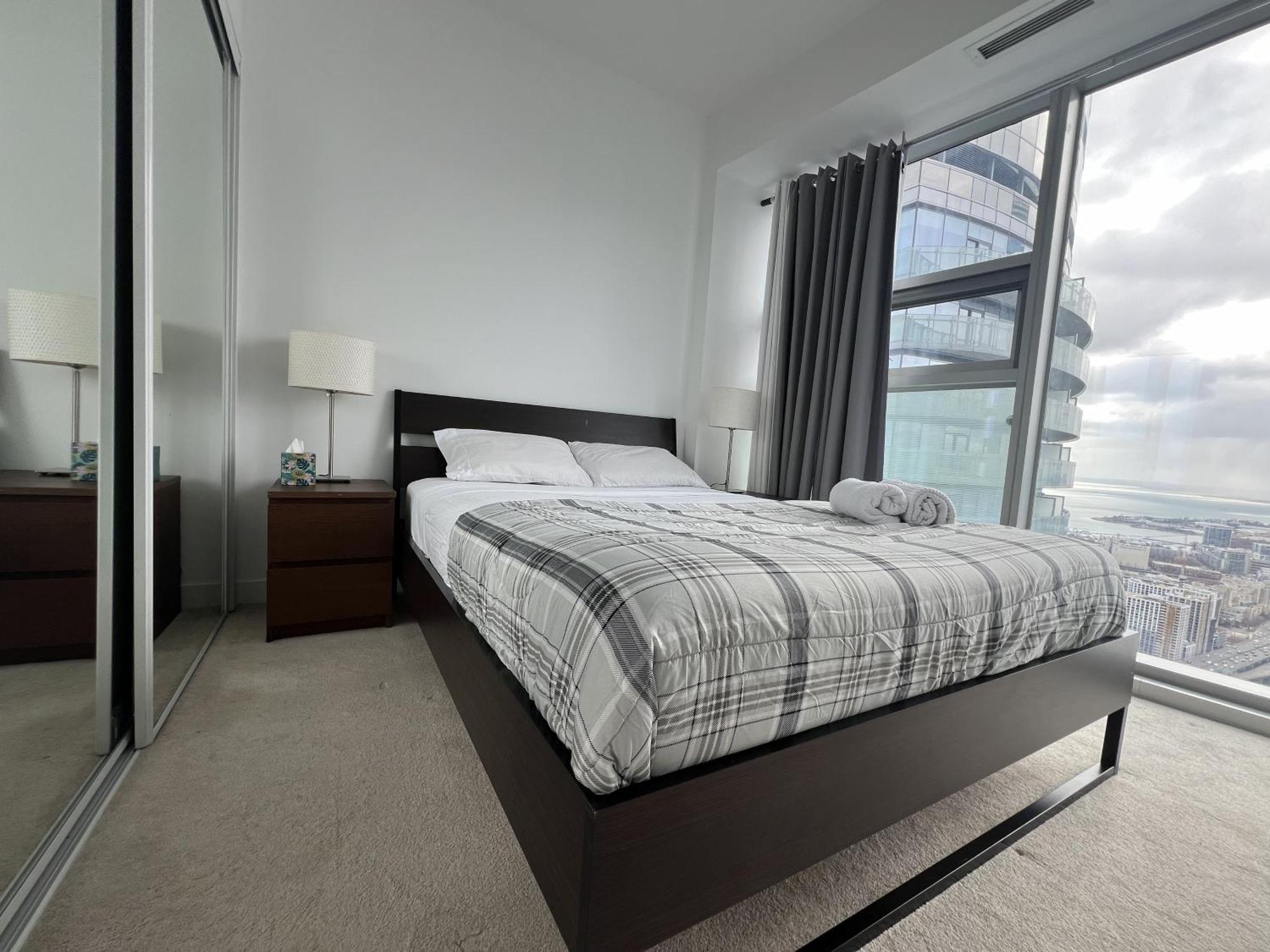 Grand Royal Suites Toronto Exterior foto
